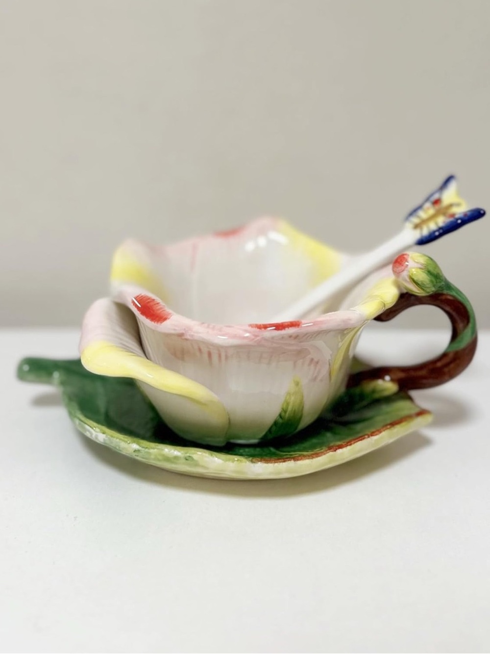 Hand-Painted Flower and Lotus Leaf Tea Cup Set
